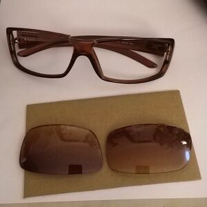 Vintage Gucci Sunnies: Broken with original lenses
